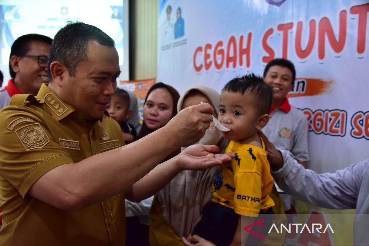 Pemprov Gorontalo serahkan bantuan bagi anak tengkes