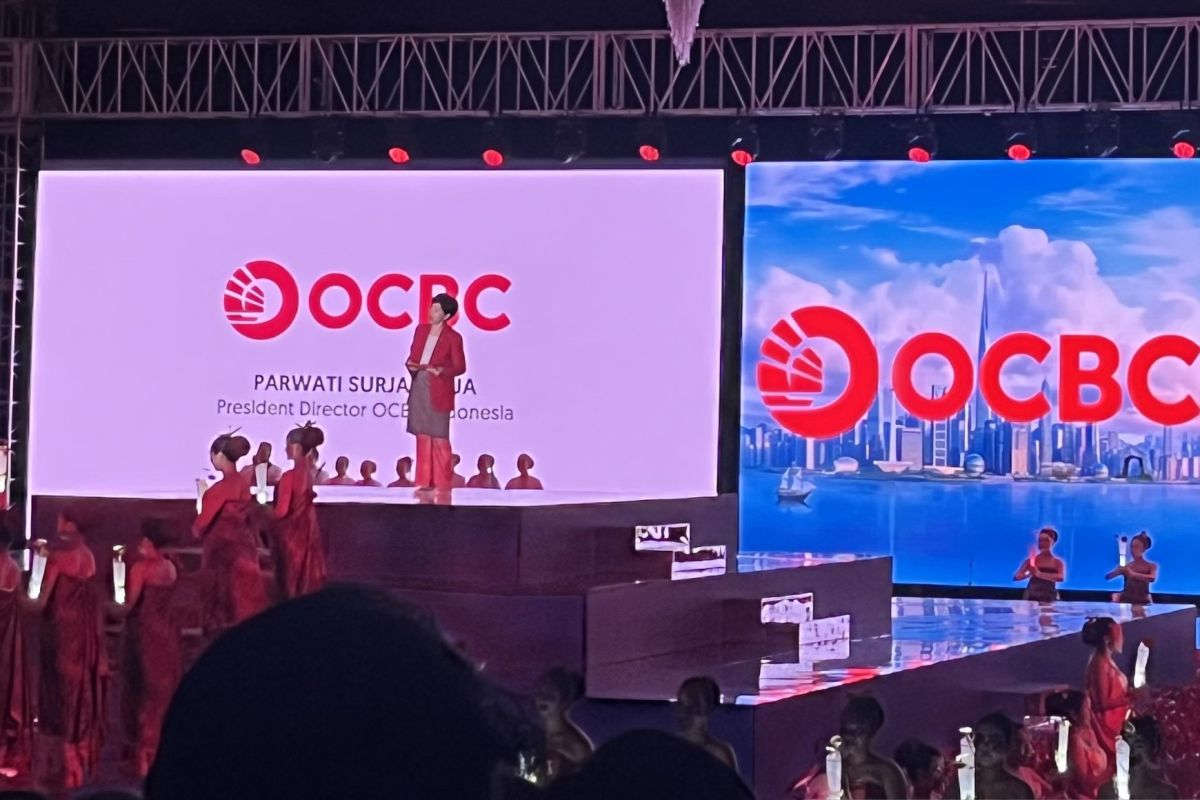 Bertransformasi, Bank OCBC NISP ubah nama merek dan logo