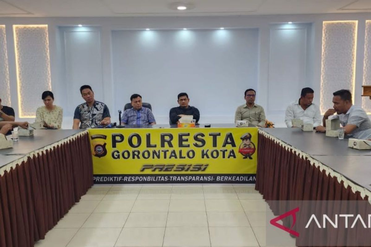 Polisi sosialisasi aturan jaminan fidusia perusahaan Finance Gorontalo