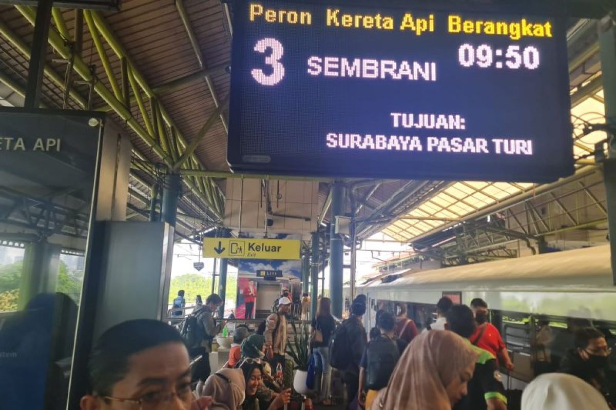 Sebanyak 96 ribu tiket terjual keberangkatan dari Stasiun Gambir dan Senen Jakarta
