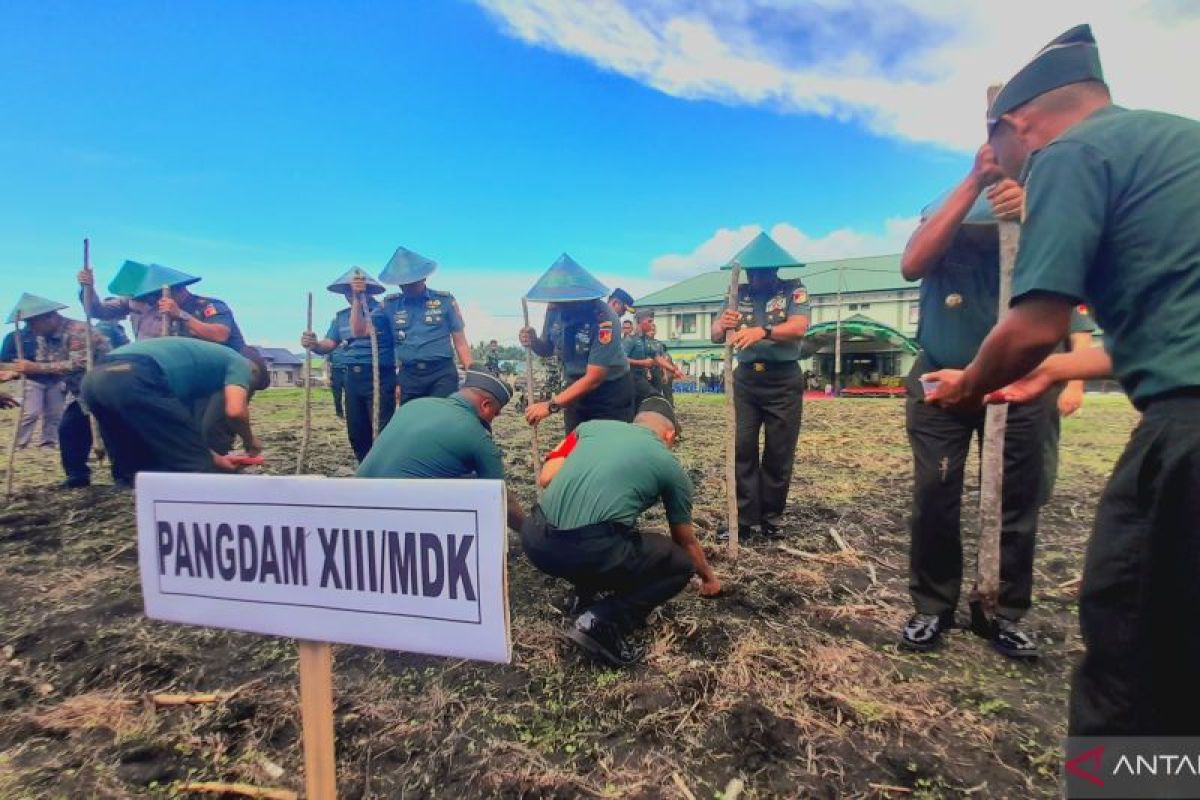 Pangdam XIII Merdeka minta prajurit di Gorontalo bisa bertani