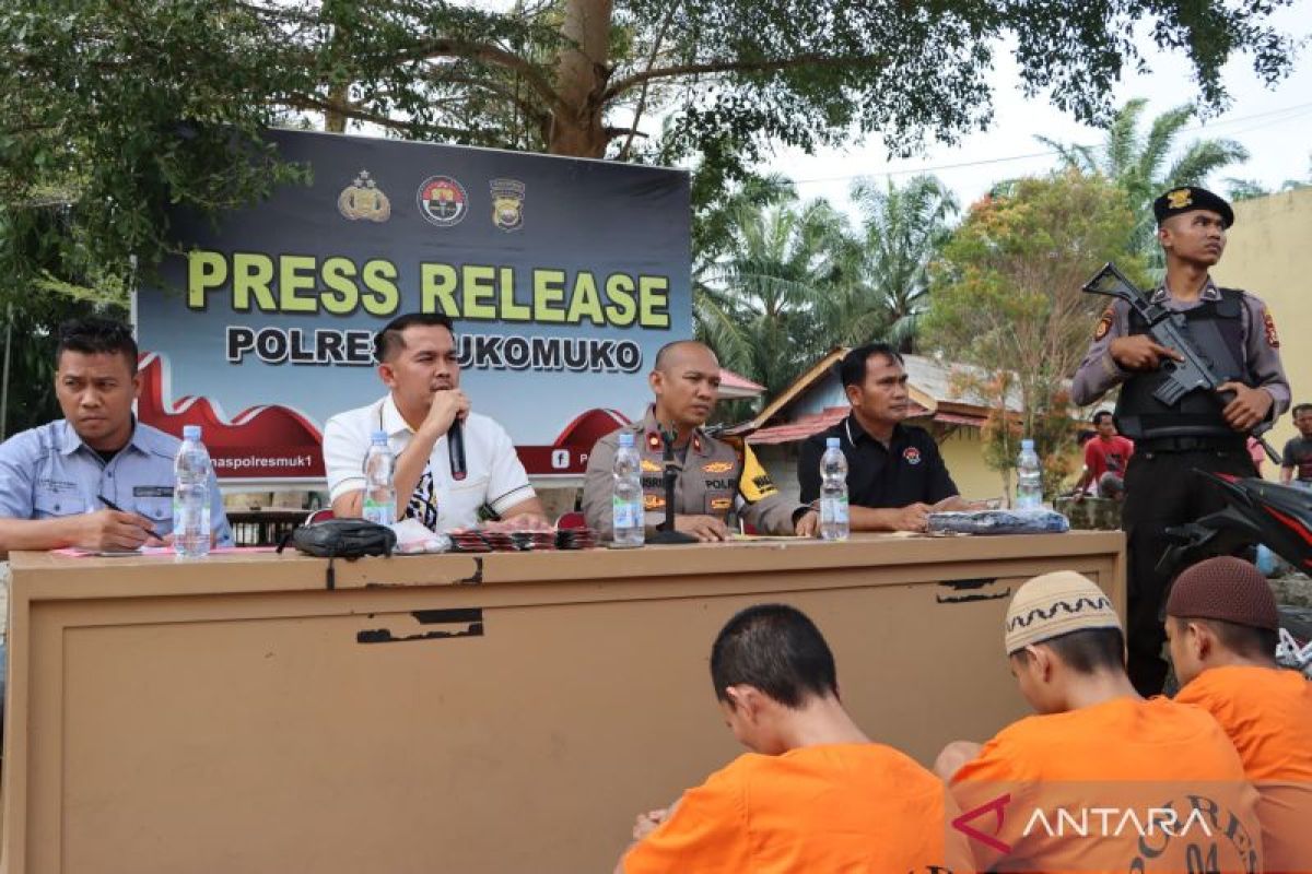 Polres Mukomuko-Bengkulu tetapkan tersangka perdagangan obat ilegal