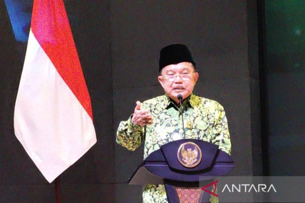 Jusuf Kalla sebut insiden di Bitung akibat salah pengertian