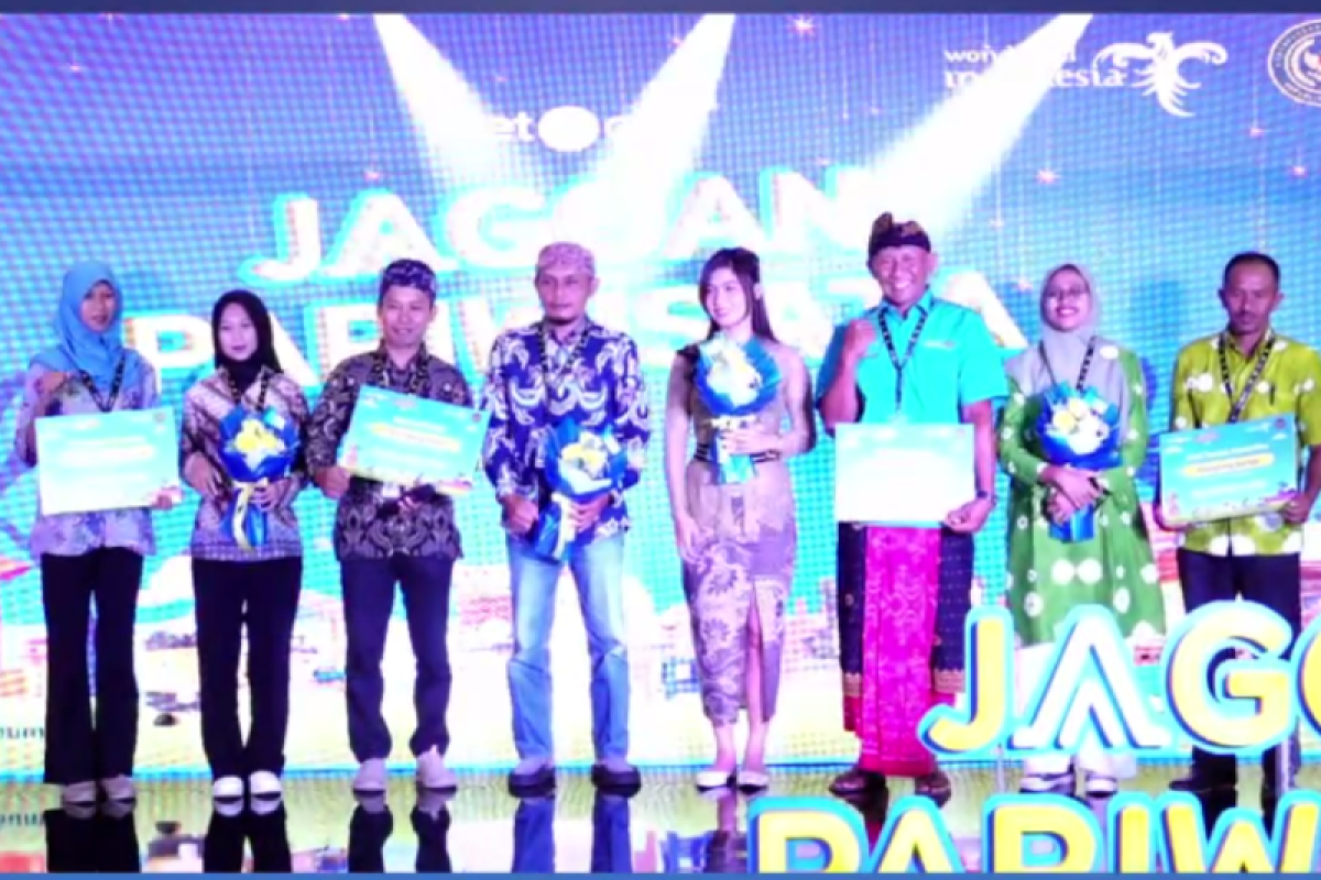 tiket.com anugerahkan juara Jagoan Pariwisata 2023 kepada usaha wisata