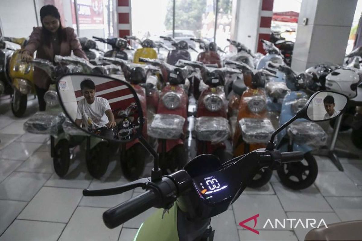 Target Penggunaan Kendaraan Listrik Di Indonesia - ANTARA News Jawa Barat