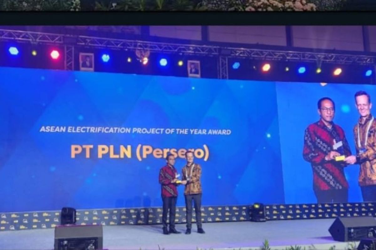 PLN UID Kalbar sabet penghargaan pada ajang bergengsi Enlit Asia 2023