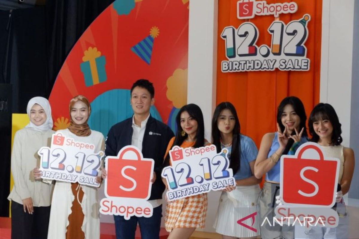 Empat anggota JKT48 akan borong produk ini pada Shopee 12.12