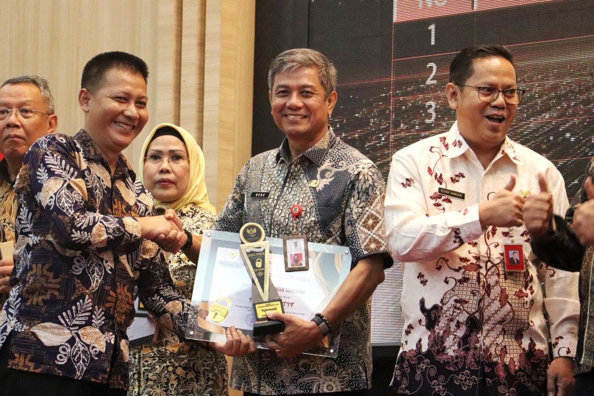 Pemkab Tangerang raih penghargaan KIP Award 2023