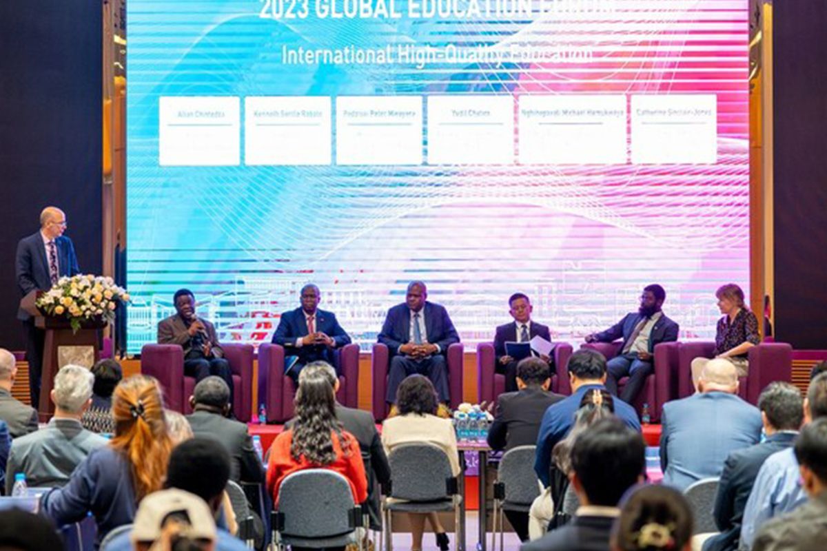 XJTLU Global Education Forum hadirkan sejumlah duta besar dan pakar