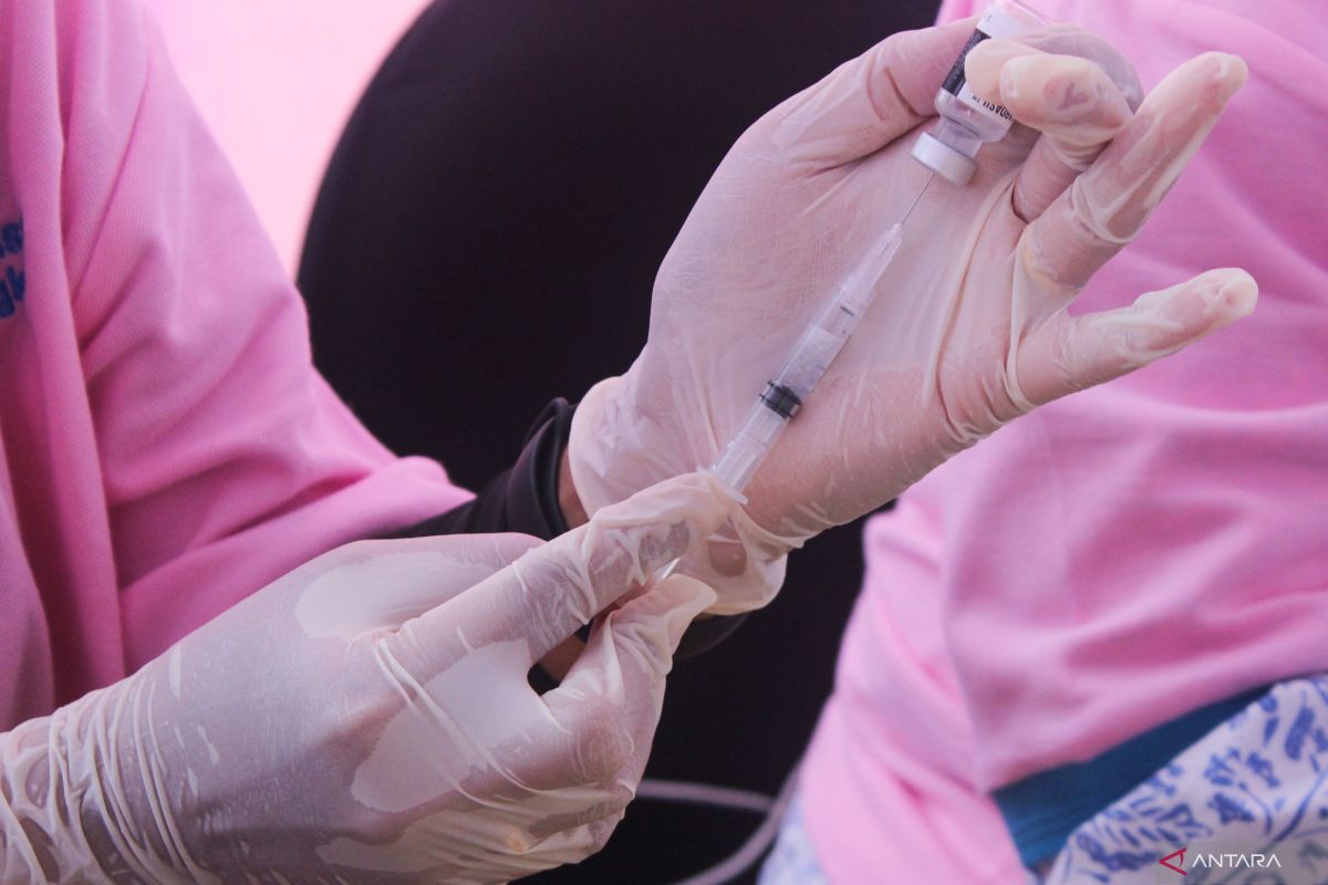 Dokter sebut vaksin HPV perlu diberikan sedini mungkin