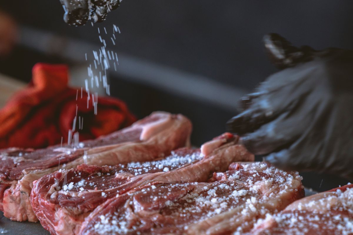 Berikut tips mengolah daging agar 'juicy'