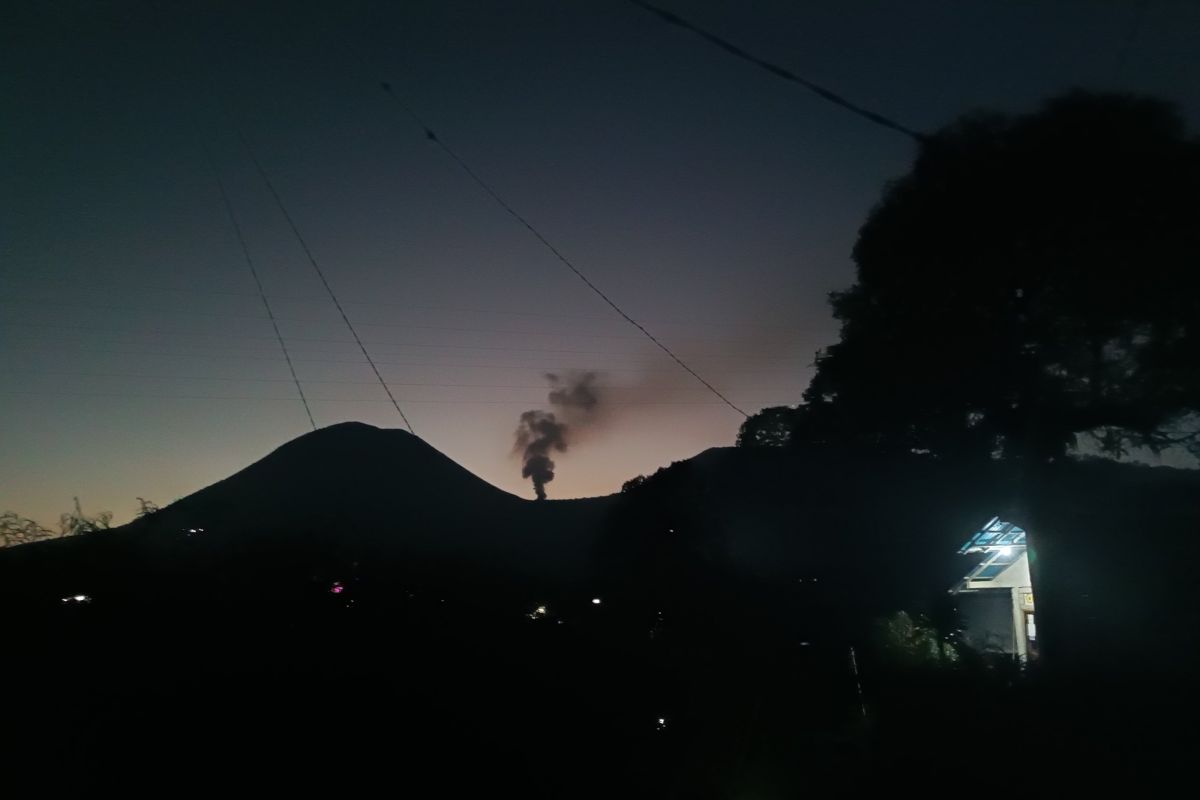 PVMBG: Waspadai erupsi freatik Gunung Lokon Sulut
