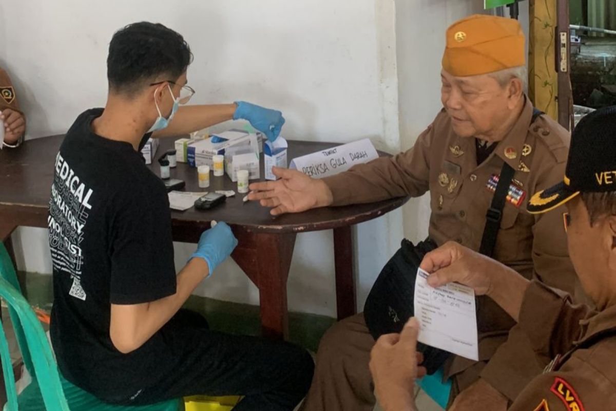 Grup RS Siloam-Telkomsel-BenihBaik.com gelar medical check up gratis ke veteran