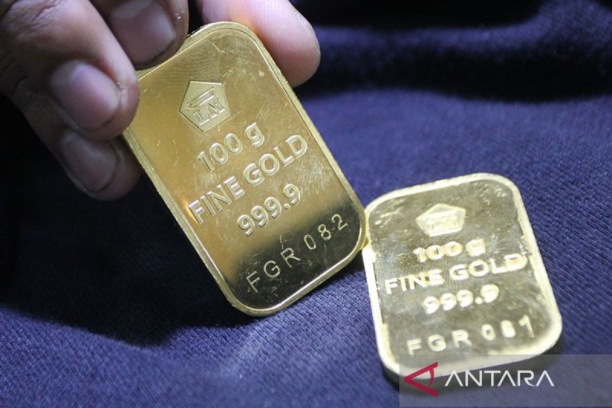 Harga emas Antam hari ini naik Rp5.000 jadi Rp1,1 juta per gram