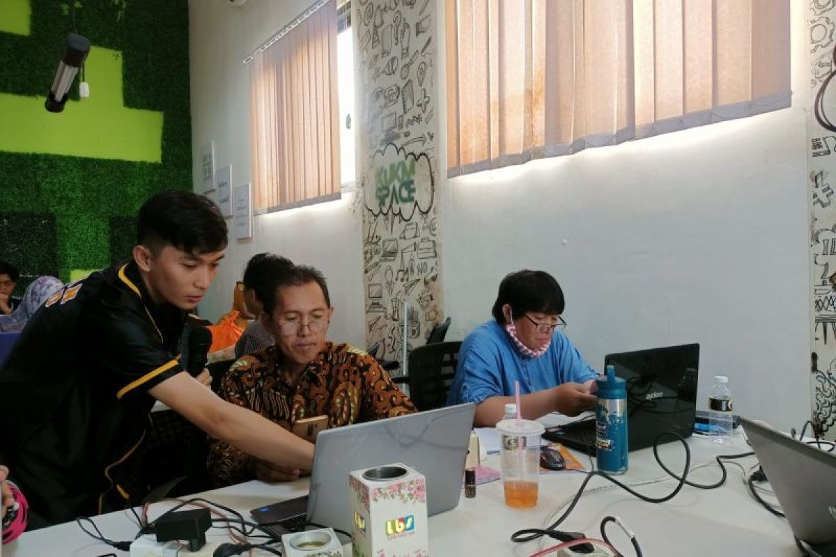 DiskopUKM Jatim-Jagoan Hosting berikan pelatihan ekosistem digital