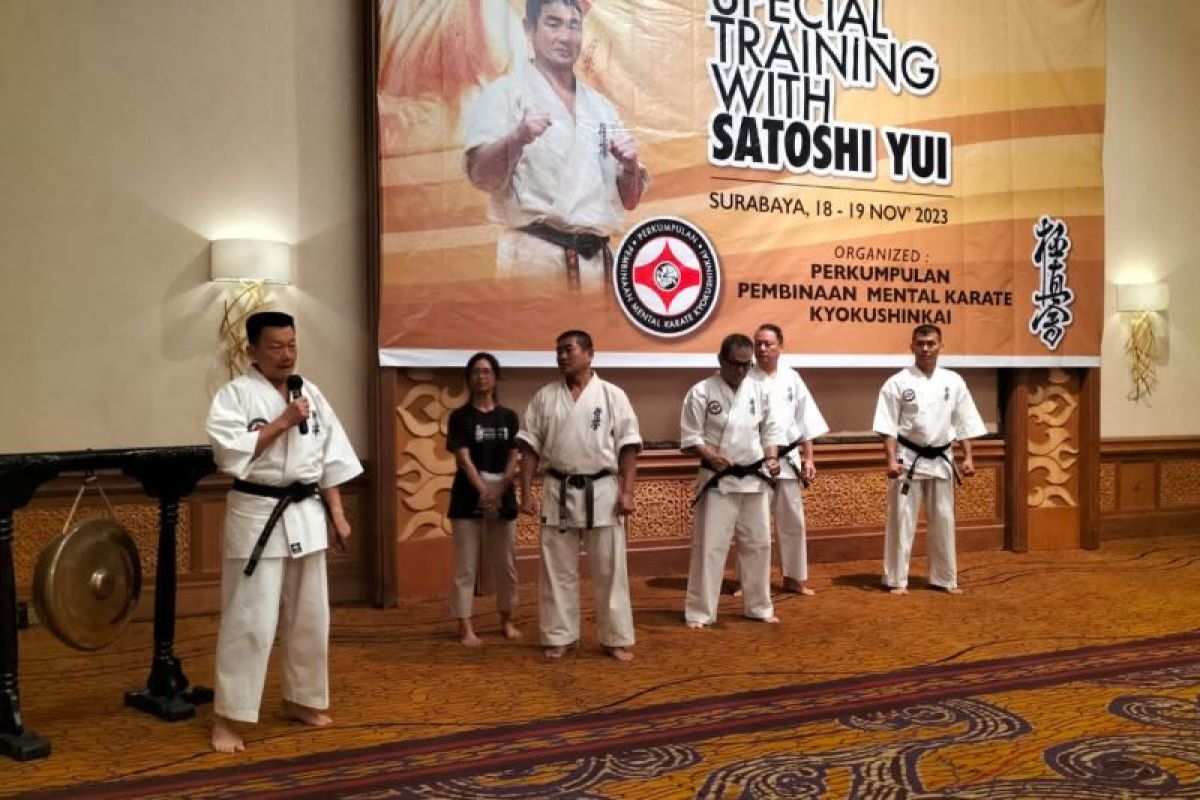 Satoshi Yui beri pelatihan karate Kyokushinkai di Indonesia