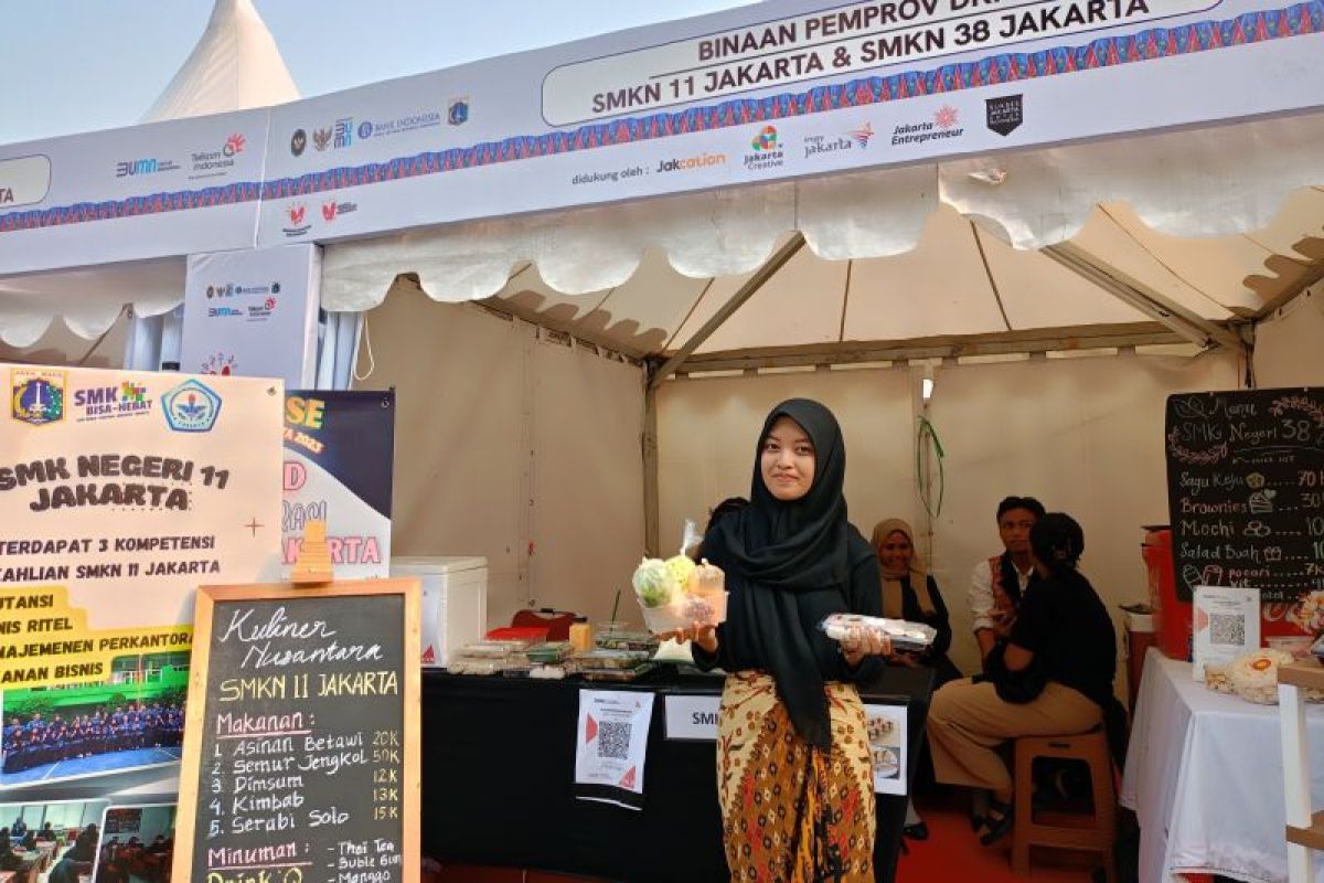 Pelajar SMK antusias ikuti bazar UMKM di Kota Tua