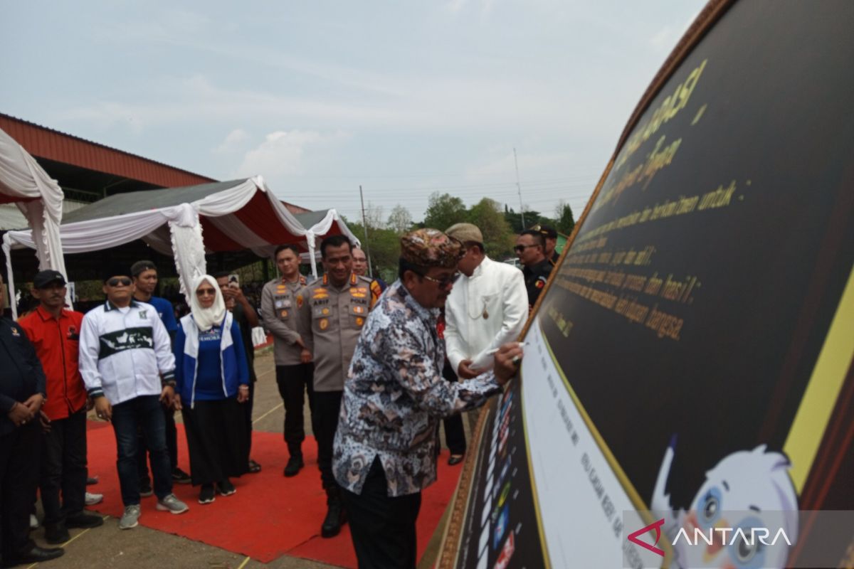 Pemkab Cirebon komitmen kawal Pemilu 2024 berjalan aman dan damai