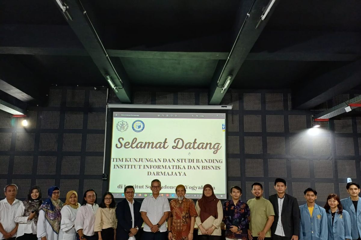 Fakultas DHP IIB Darmajaya studi banding ke-6 perguruan tinggi di Pulau Jawa