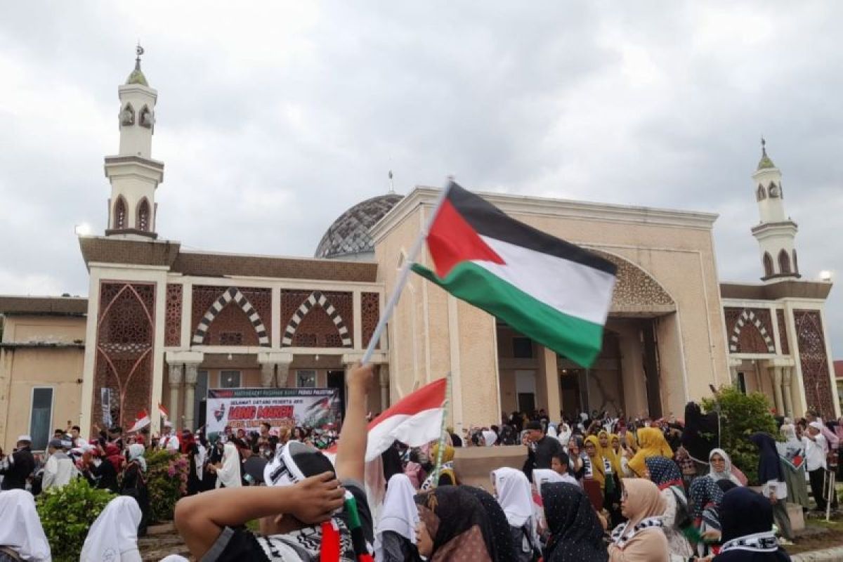 Ratusan masyarakat Pasaman Barat laksanakan shalat ghaib untuk rakyat Palestina