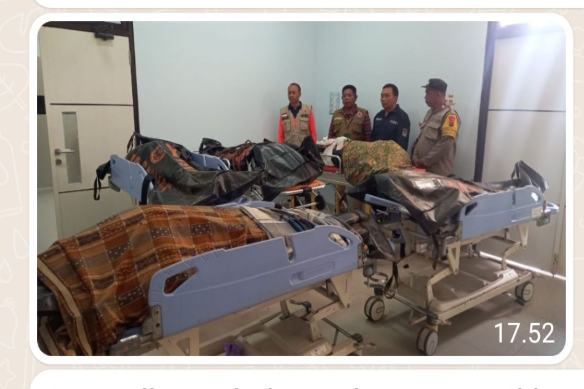 BPBD Tabalong Kalsel berhasil evakuasi lima korban meninggal tertimbun longsor