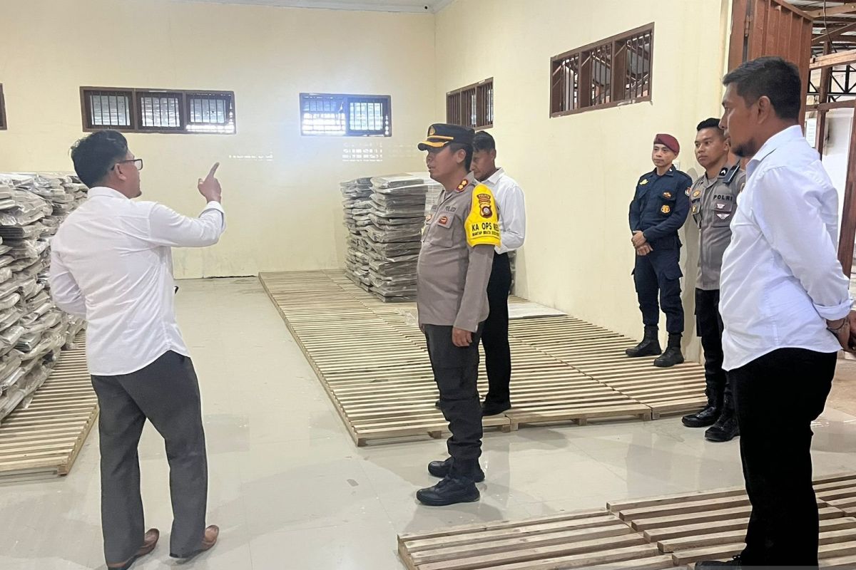 Kapolres Gorontalo Utara pastikan gudang logistik KPU aman