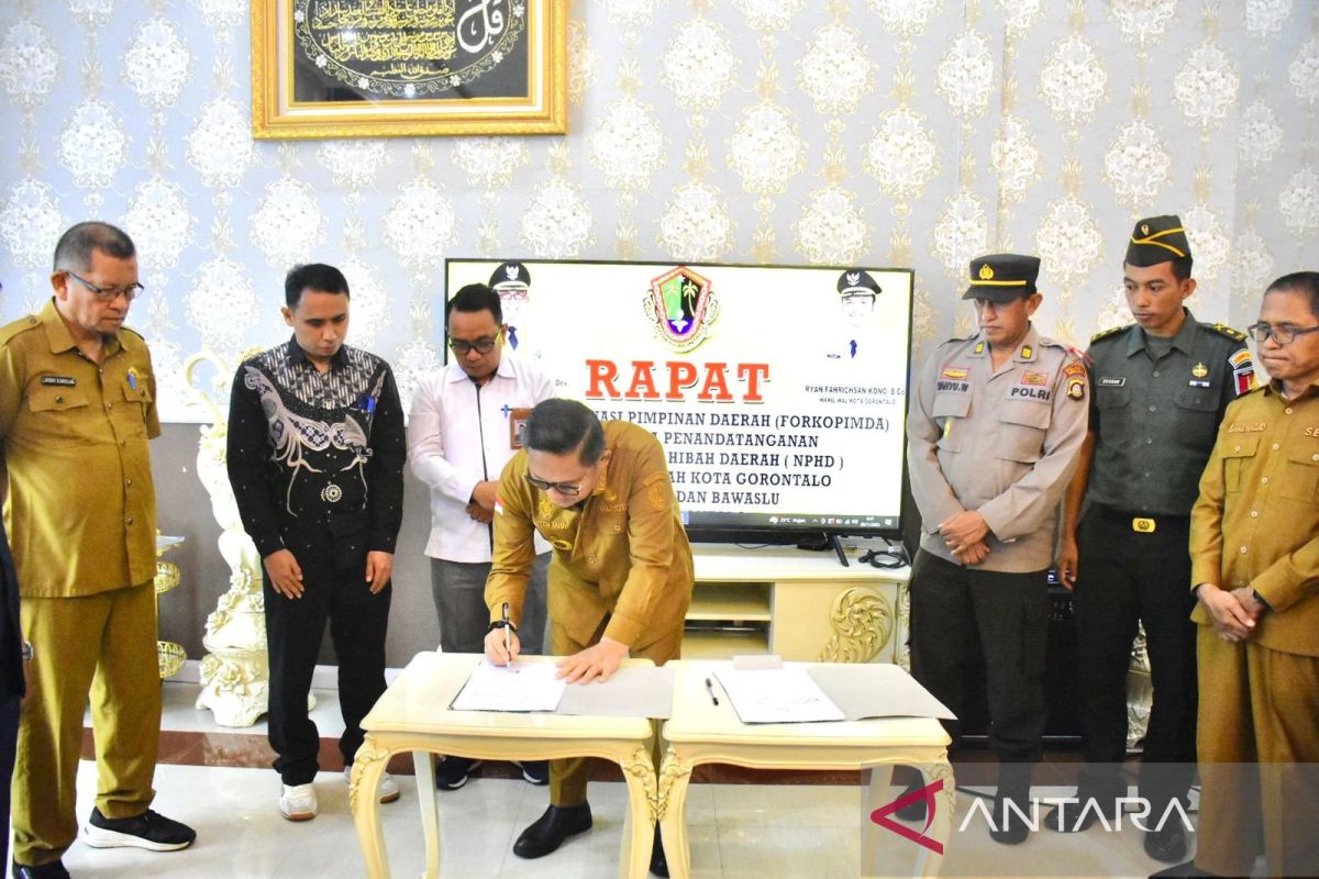 Pemkot Gorontalo, KPU dan Bawaslu teken NPHD Pilkada 2024