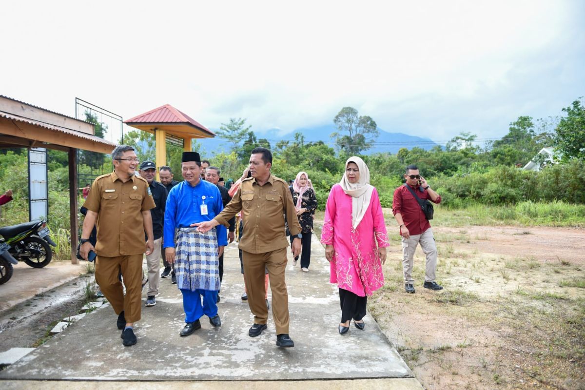 Gubernur Ansar ajak warga Desa Merawang manfaatkan pinjaman bunga nol persen