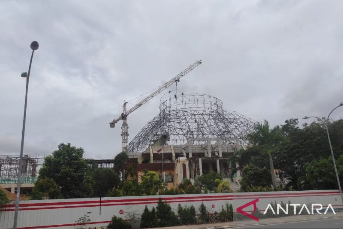 Revitalisasi Masjid Agung Batam mencapai 64 persen