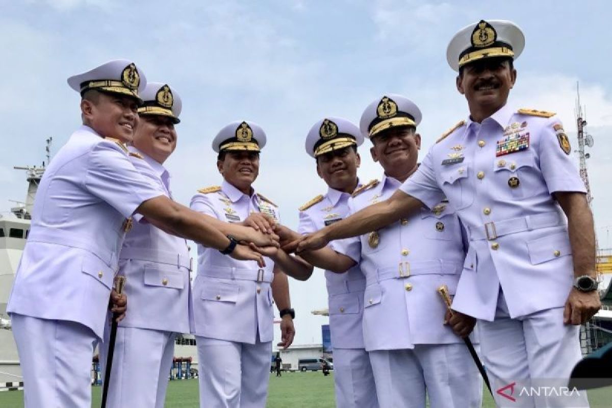 Kasal Laksamana TNI Muhammad Ali pimpin sertijab Danpushidrosal dan Pangkolinlamil