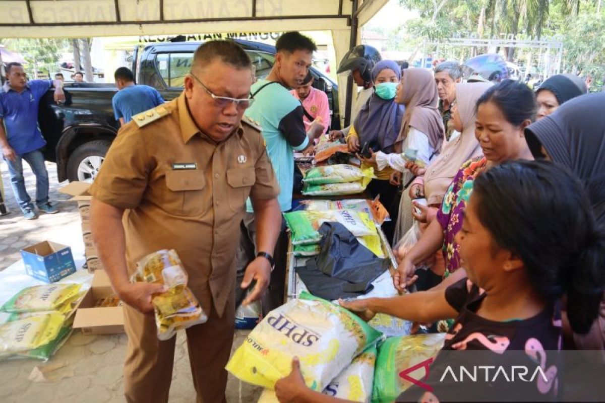 Belitung Timur kendalikan inflasi melalui operasi pasar murah