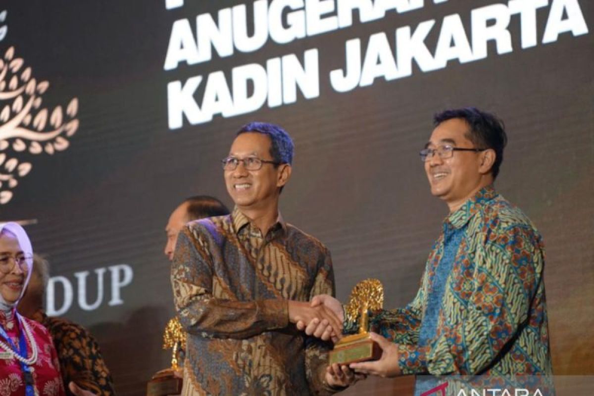 KADIN DKI memberikan anugerah lingkungan hidup  kepada lima perusahaan