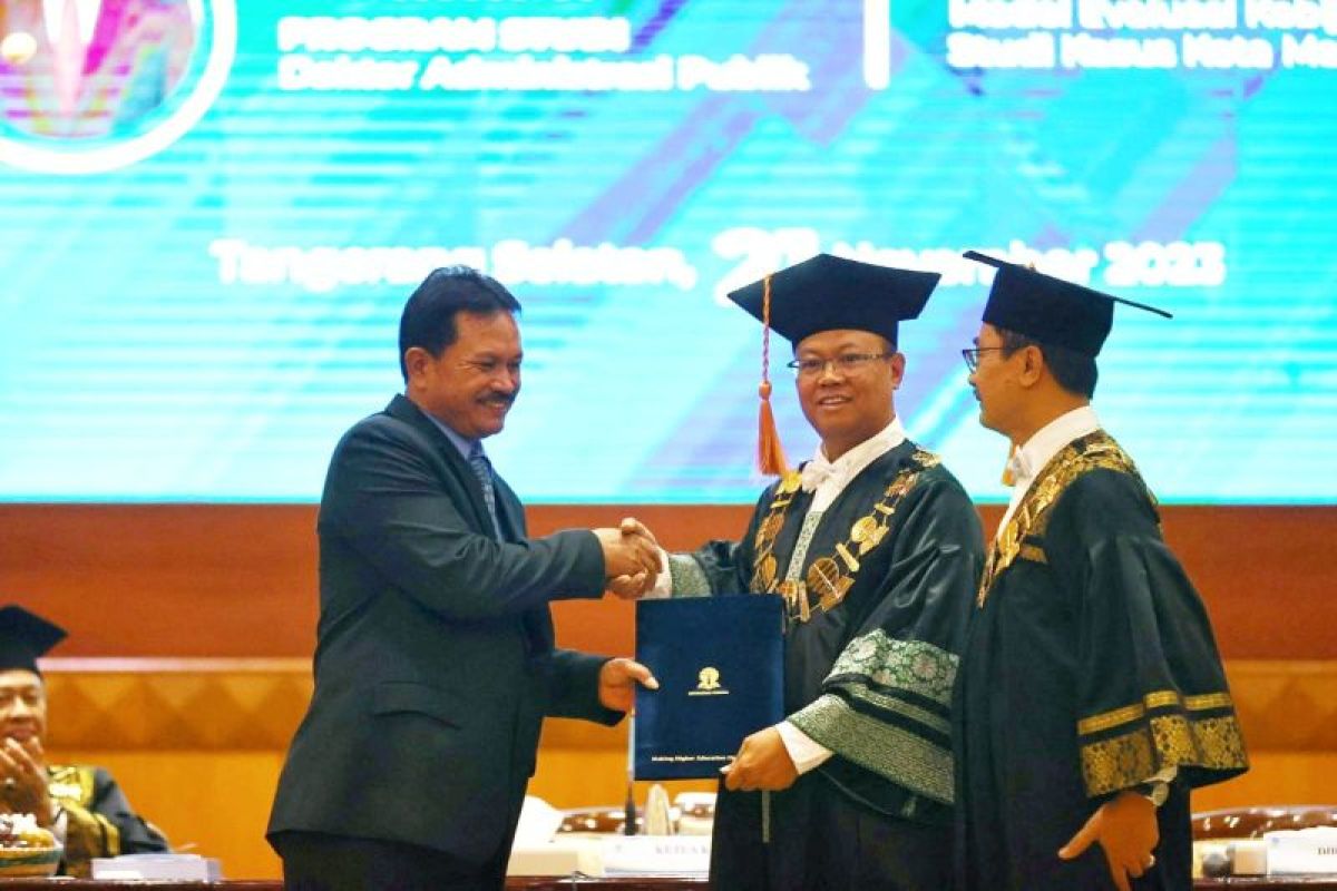 Wali Kota Madiun Maidi raih gelar Doktor Administrasi Publik