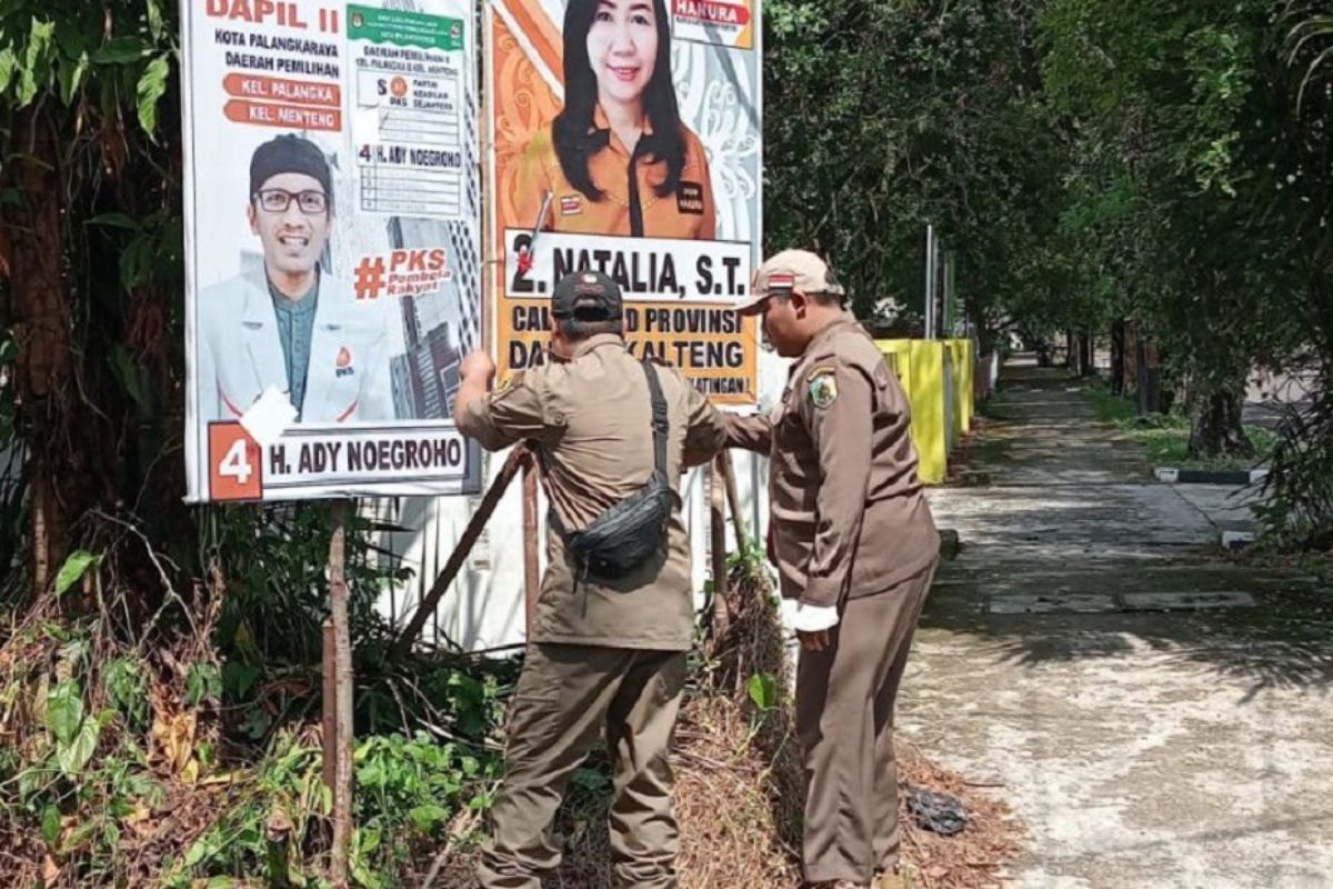 Tim gabungan tertibkan 628 APS pemilu di Palangka Raya