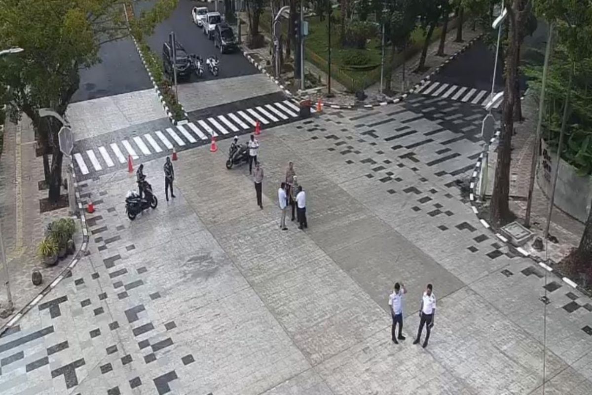 Intersection Jalan Sudirman, relawan Bobby ingatkan jangan sebar hoax