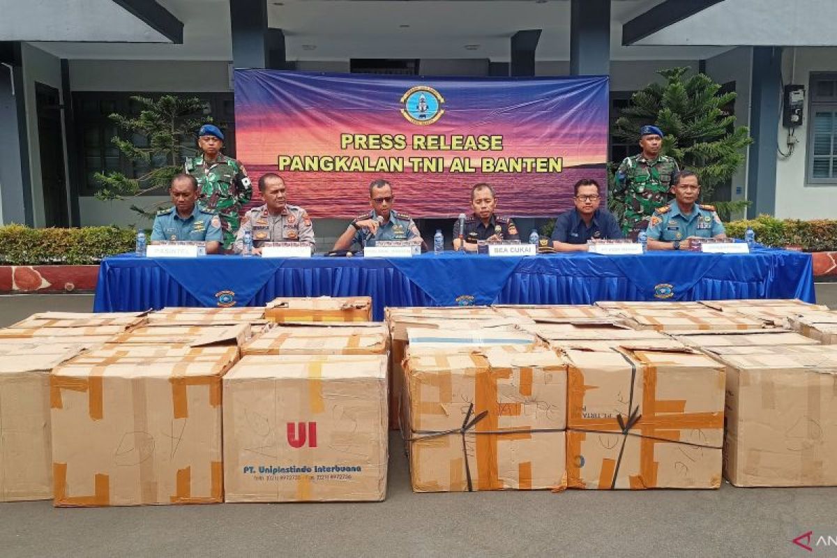 Lanal Banten gagalkan penyelundupan 864 ribu batang rokok ilegal