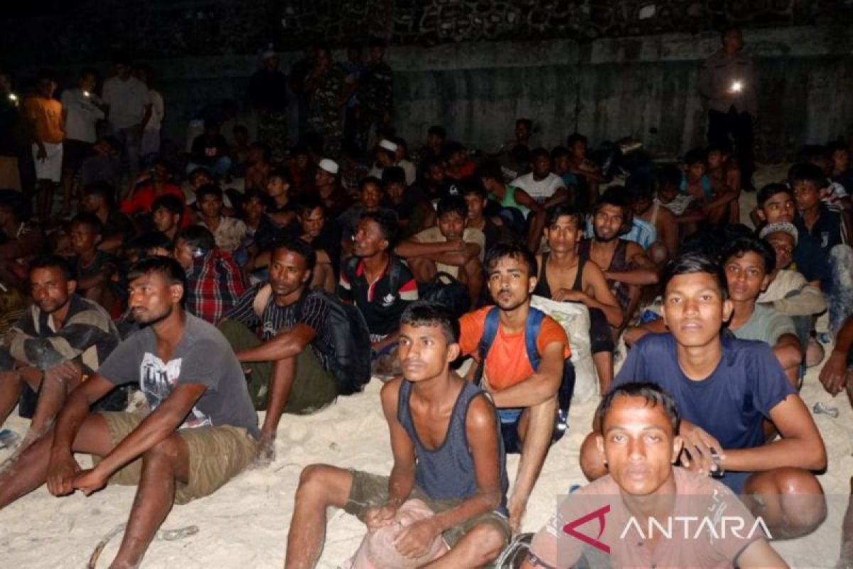Imigrasi pastikan tak ada imigran ilegal dalam 219 Rohingya di Sabang