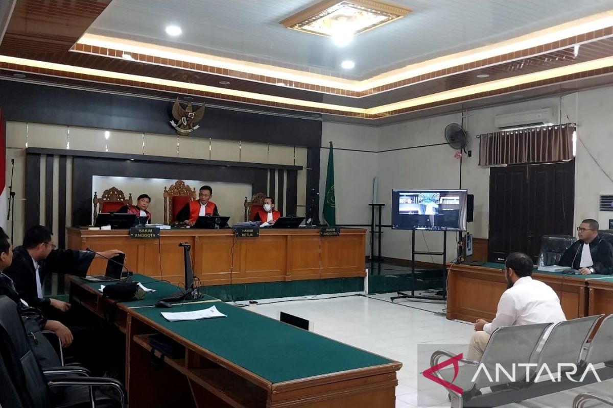 Diduga terima suap dari Muhammad Adil, Auditor BPK Riau dituntut 4 tahun 3 bulan penjara