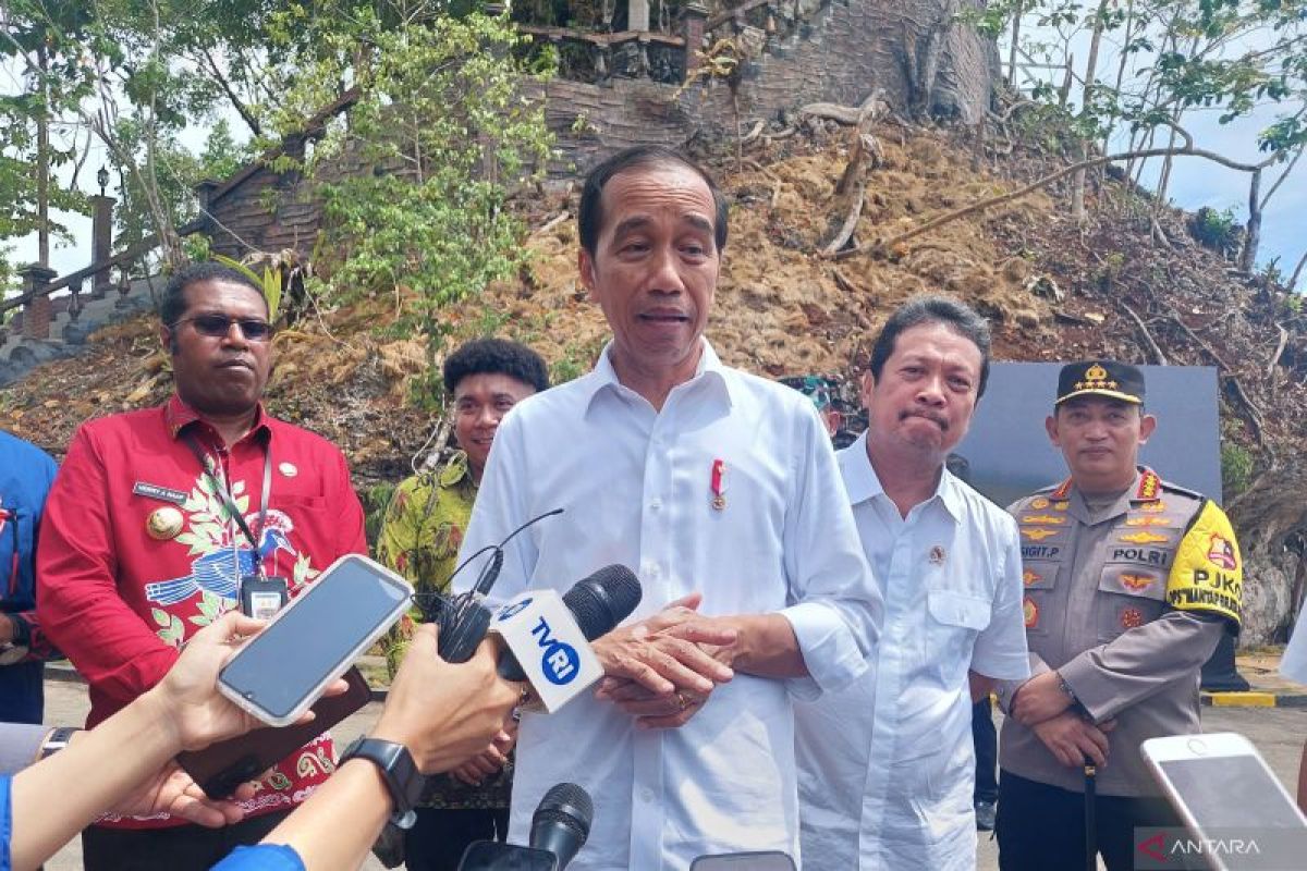 Jokowi tanggapi Firli Bahuri jadi tersangka kasus dugaan pemerasan