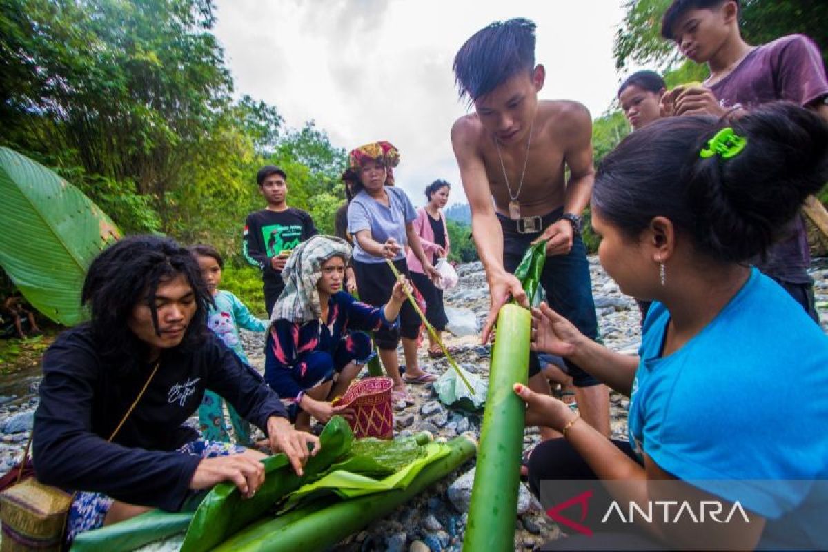 Ungkap kuliner mahumbal, masakan rasa unik khas suku Dayak