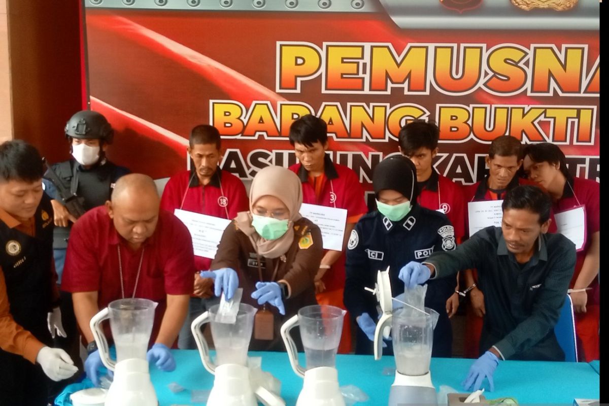 Polisi musnahkan 1.691 gram sabu-sabu di  Palembang