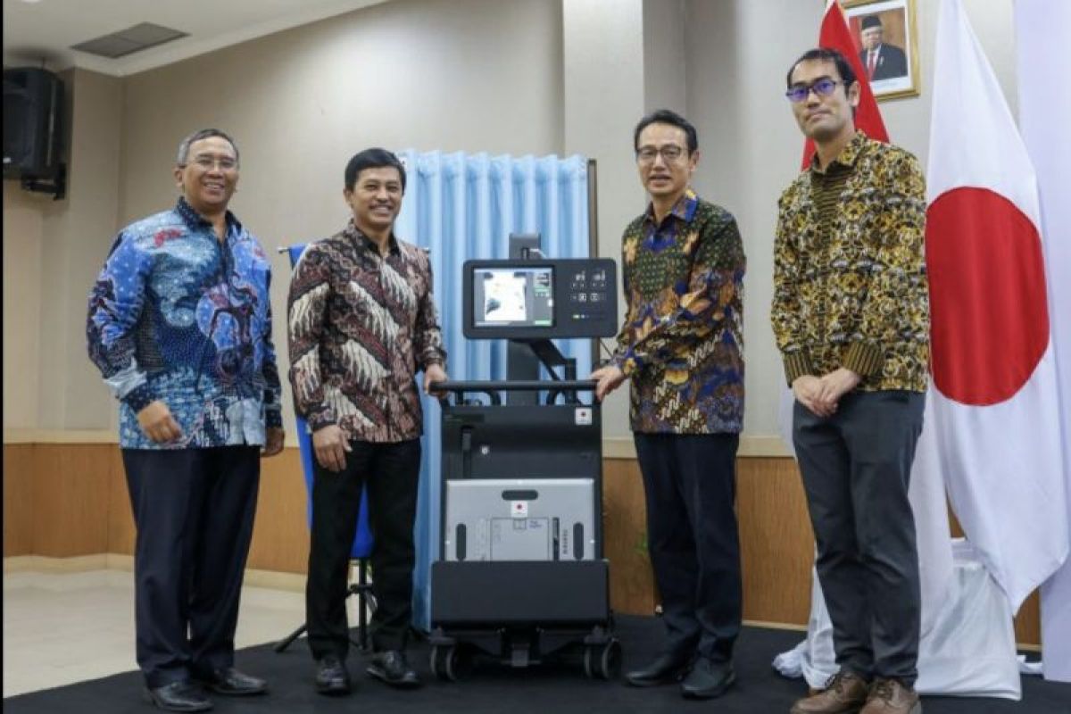 Indonesia receives 102 mobile X-ray machines from Japan