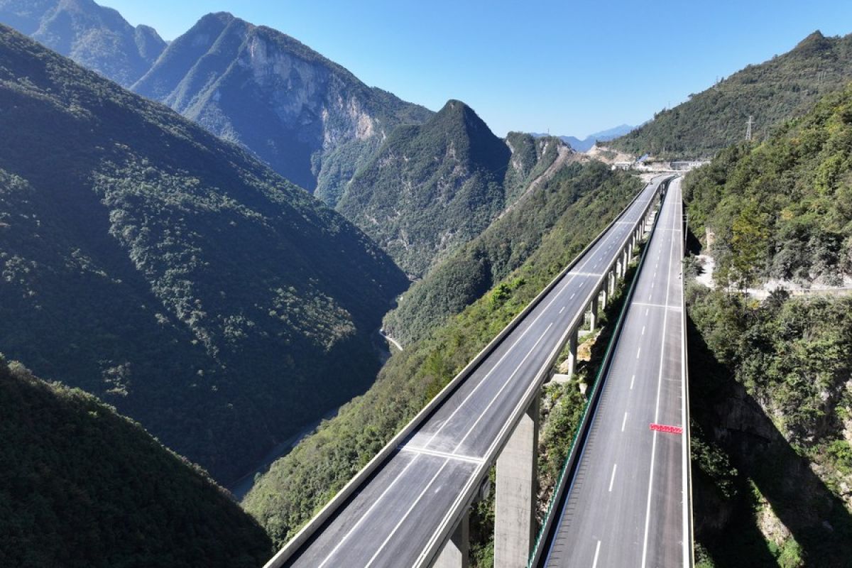 Panjang jalan tol di China capai 177.000 km hingga akhir 2022