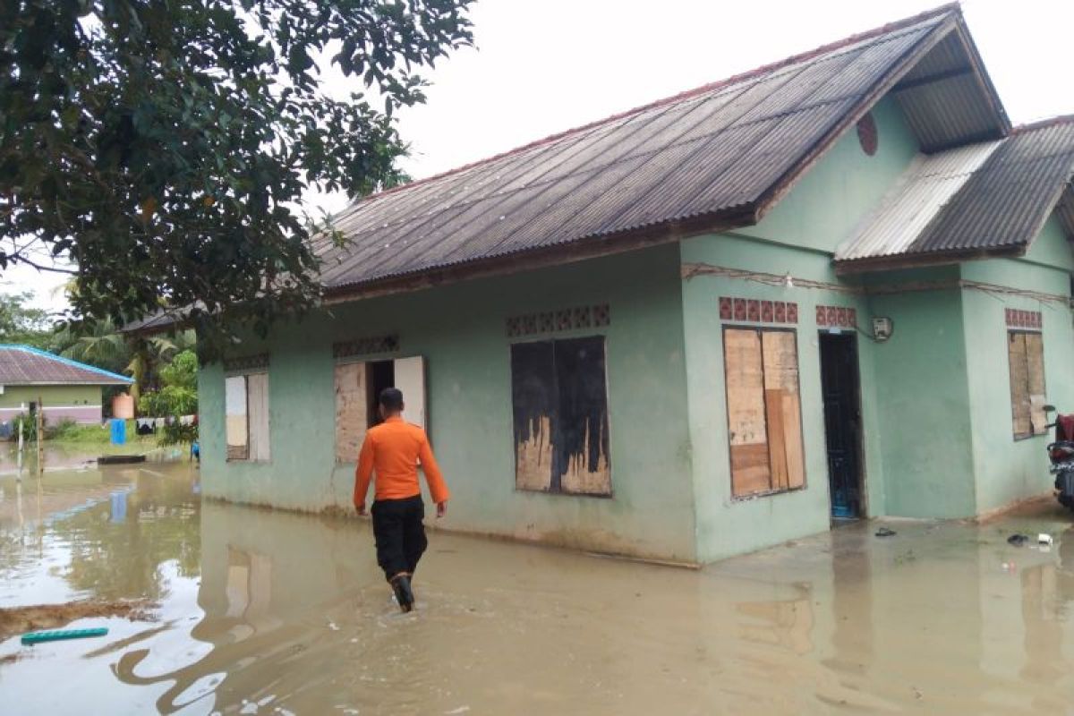 BPBD Kepri: Sebanyak 141 rumah warga terendam banjir di Karimun