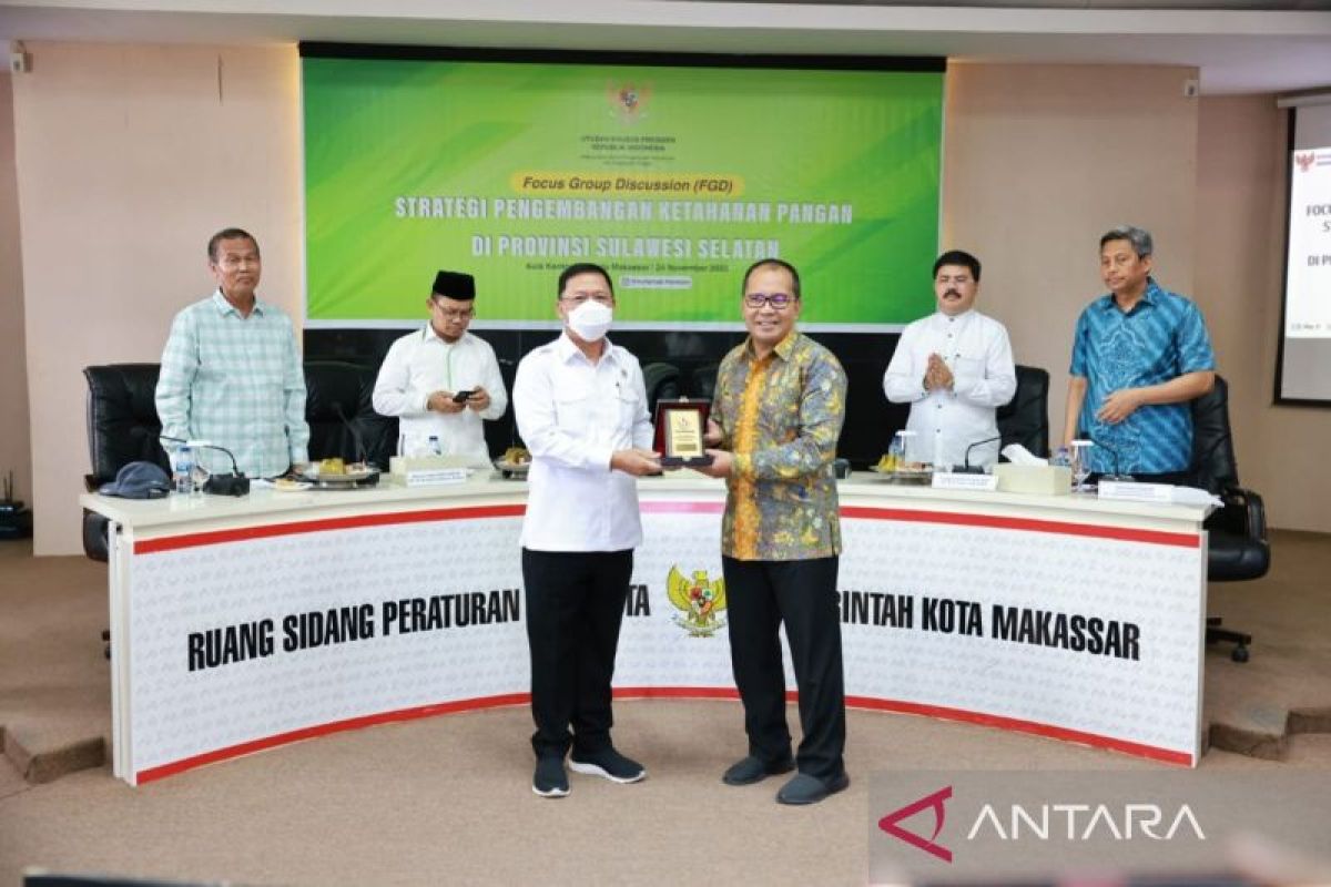Wali Kota Makassar paparkan program Longwis kepada utusan khusus presiden