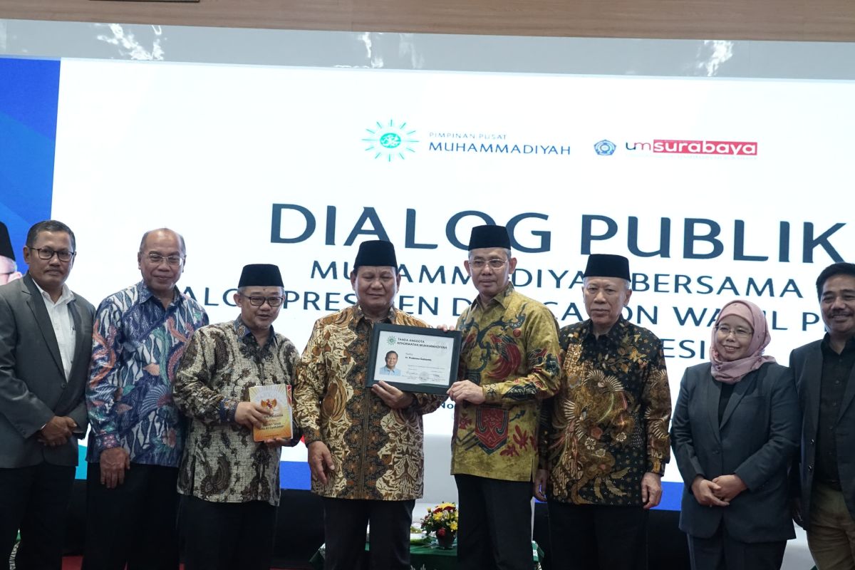 Muhammadiyah berikan kartu anggota kehormatan kepada Prabowo, Gibran tidak
