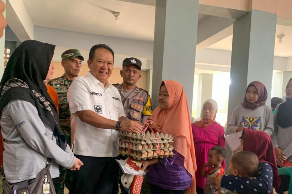 Pemkab Jember berikan bantuan telur untuk atasi stunting