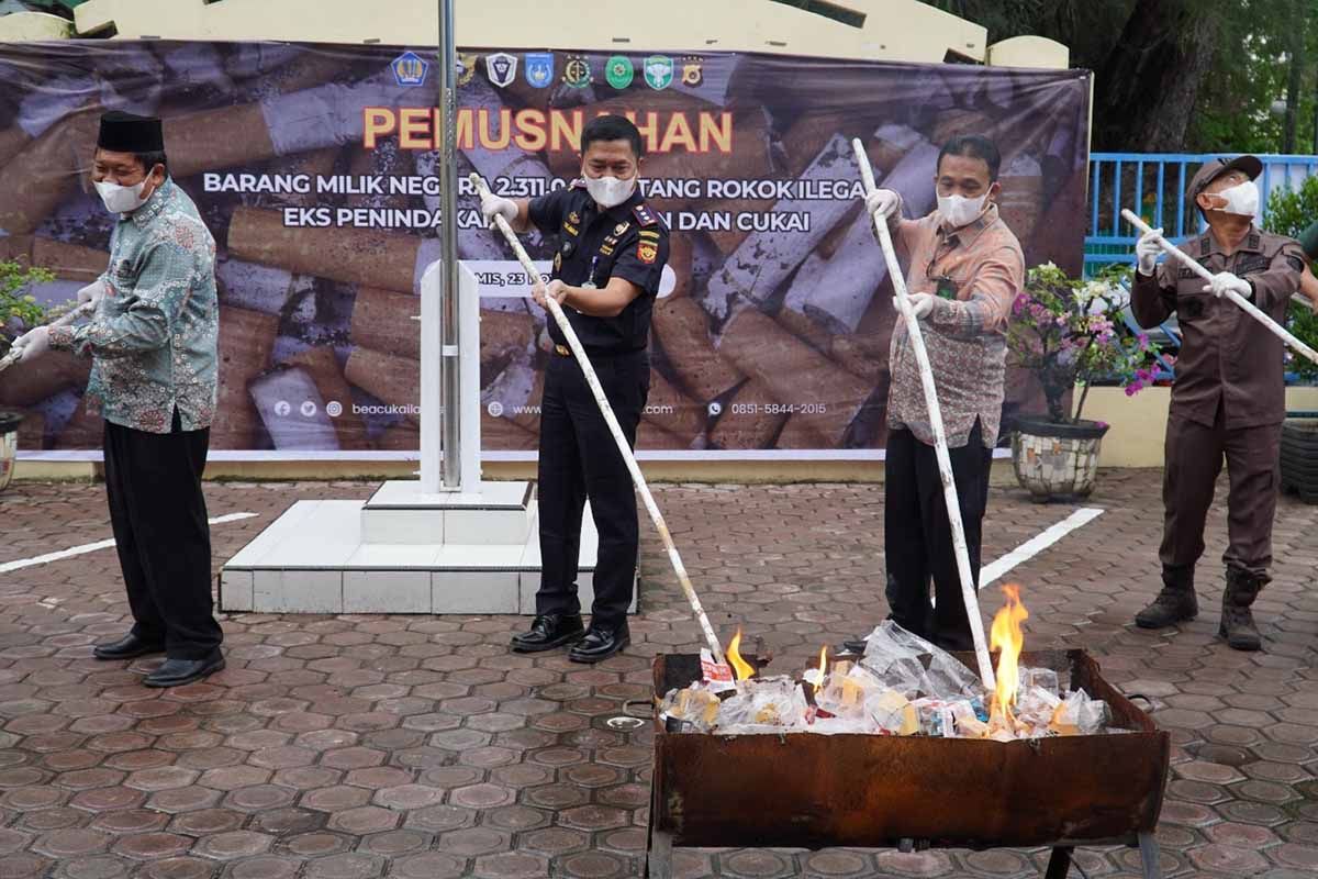 Bea Cukai Langsa musnahkan 2,3 juta batang rokok ilegal