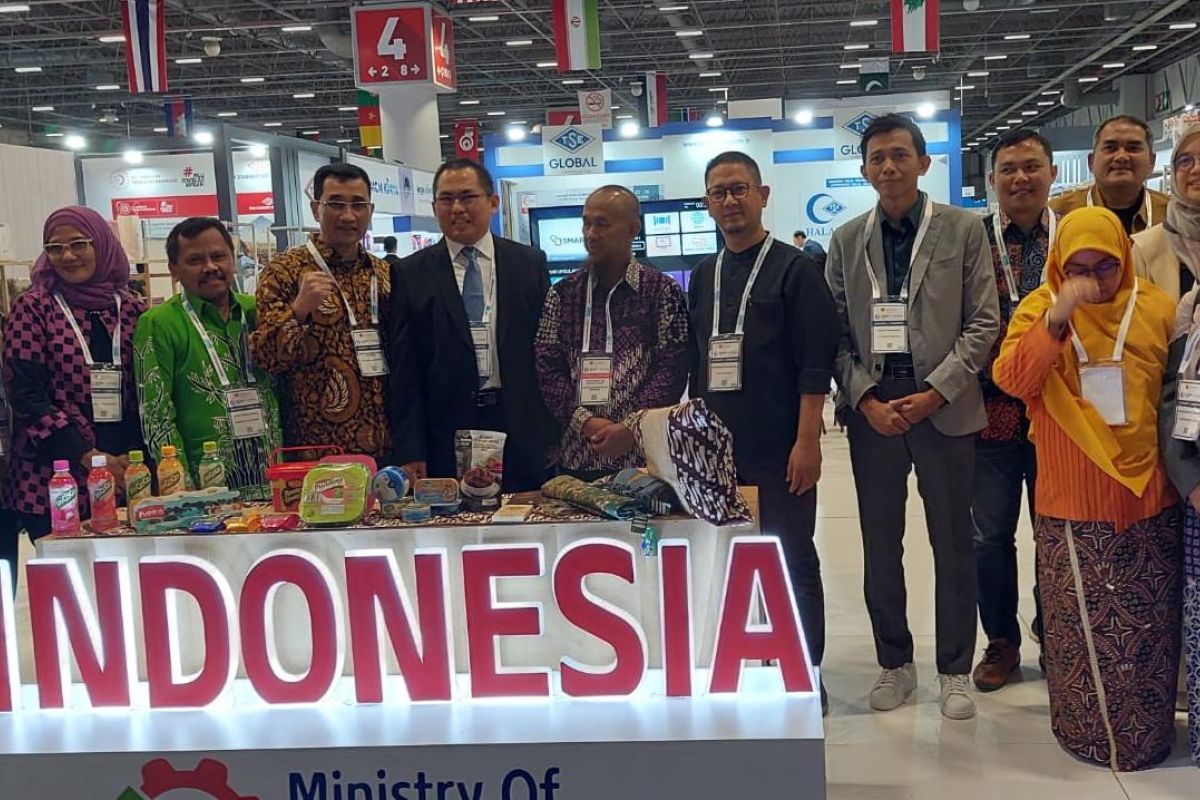 Unair buka stan produk inovasi 10th OIC Halal Expo di Istanbul