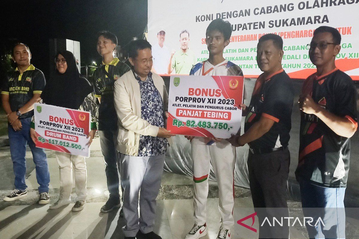 Pemkab Sukamara serahkan bonus atlet Porprov 2023